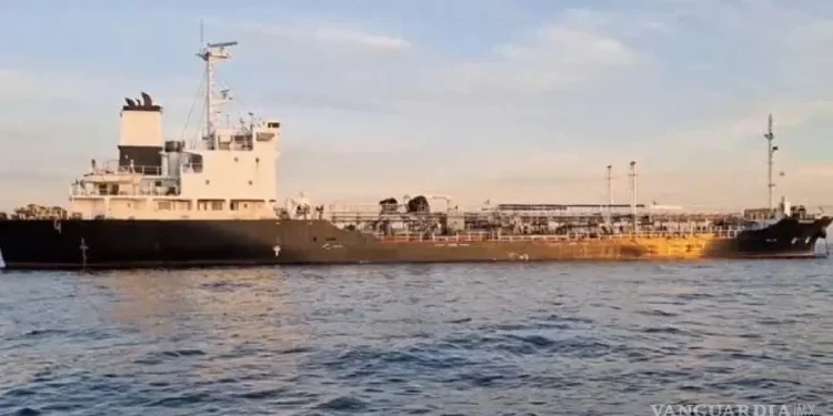 Irán endurece el control sobre Ormuz y eleva la tensión global tras la captura de un buque cerca de Emiratos