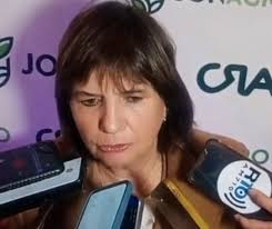 Tras el blindaje de Milei a Adorni en la caliente reunión de gabinete, Bullrich admitió la tensión y dijo…