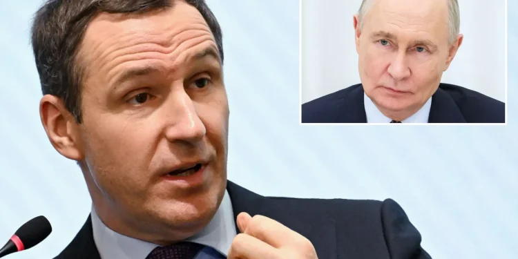 Urgente: La fuga de un exministro ruso expone grietas internas en el poder de Putin