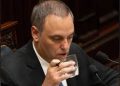 Adorni, bajo presión judicial: nuevas declaraciones por propiedades, viajes y gastos difíciles de explicar