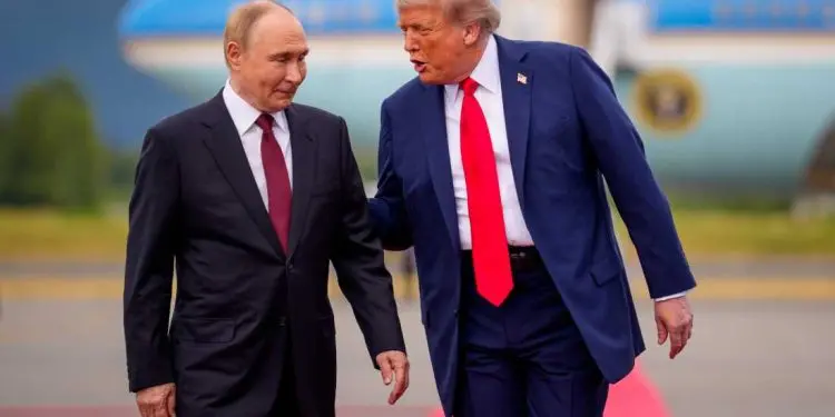 Rusia lanzó 800 drones contra civiles en Ucrania mientras Trump y Putin hablaban de paz