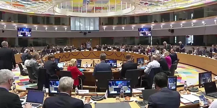 La UE le baja el tono a Trump y evita escalar la guerra arancelaria: “Queremos fiabilidad”