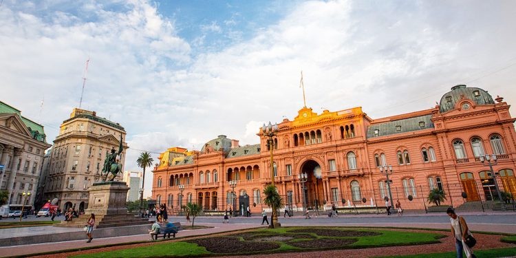 Milei recibió a Peter Thiel y abrió el debate: inteligencia artificial, soberanía y el rol clave de los analistas argentinos