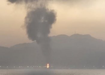 Ormuz al borde del colapso: Irán ataca Emiratos y advierte que “esto es solo el comienzo”, mientras peligra el alto el fuego.