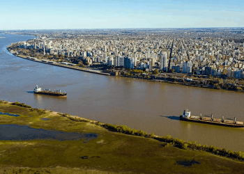 Con Santiago Caputo en Estados Unidos, la PIA marcó irregularidades y posible direccionamiento en la licitación de la Hidrovía