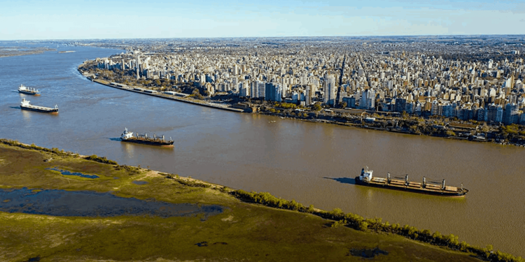 Con Santiago Caputo en Estados Unidos, la PIA marcó irregularidades y posible direccionamiento en la licitación de la Hidrovía