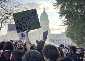 La cuarta marcha universitaria vuelve a la calle entre reclamos presupuestarios y disputa política
