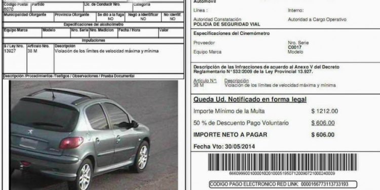 Kicillof aumenta multas de tránsito: cifras millonarias, sospechas de recaudación y un sistema que castiga más de lo que previene