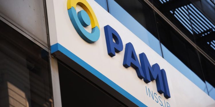 PAMI recibe $580.000 millones mientras IOSFA quedó sin rescate: dos miradas del Gobierno ante crisis sanitarias millonarias