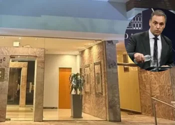 Más gastos locos y lavado: Adorni pagó $14 millones en muebles en efectivo