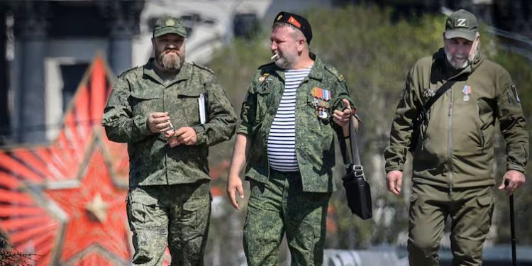 Rusia amenaza y pide evacuar Kiev en la previa del histórico Día de la Victoria mientras Zelensky advierte a aliados del Kremlin