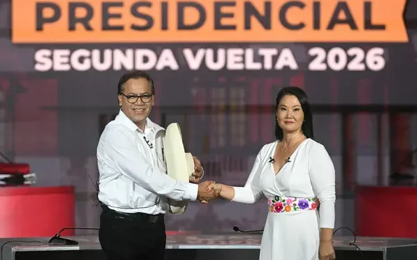 Perú vota entre dos modelos opuestos en un balotaje que puede definir el rumbo político de la región