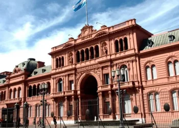 Adorni, en la cuerda floja: la Casa Rosada dice que negocia votos, pero los aliados niegan acuerdos