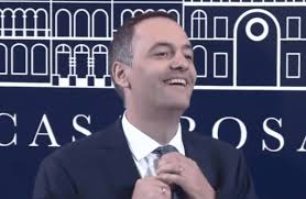 Adorni volvió a burlarse del Congreso tras ser blindado por el gobierno en el Senado