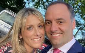 La Justicia avanza sobre contratos de la esposa de Adorni con proveedores del Estado y complica al jefe de Gabinete