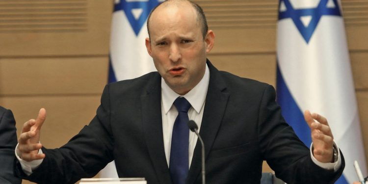 Bennett sacude a la derecha israelí al pedir el desalojo de puestos ilegales en Judea y Samaria