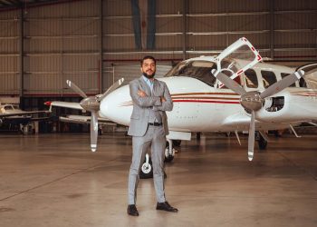 Exclusivo: FAdeA bajo sospecha; Manco habría vendido un avión que luego fue reparado a bajo costo en la fábrica estatal. Inconvenientes chats