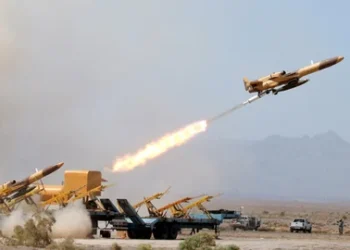 Se extiende el conflicto: Kuwait acusó a Irán de ataques con misiles y drones y advirtió que defenderá su territorio