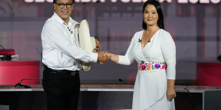 Perú define su futuro entre Keiko Fujimori y Roberto Sánchez en una segunda vuelta marcada por la polarización y la inseguridad