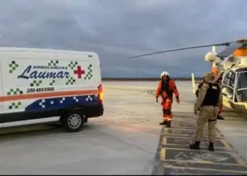 En riesgosa operación Prefectura rescató en alta mar a un tripulante herido a más de 300 kilómetros de Chubut