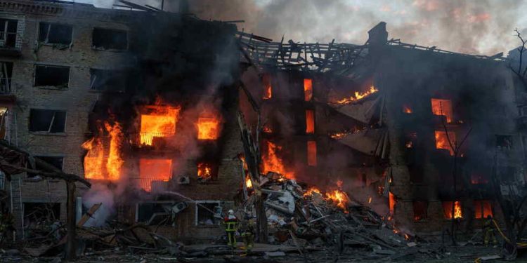 Rusia golpeó Kiev y Dnipró con una ofensiva masiva de misiles y drones: al menos 18 muertos y más de 100 heridos