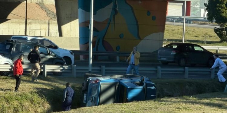 Escándalo en Córdoba: el camarista Sánchez Torres volco tras una cata de vino y la Policía niega registro, pero hay fotos, y si hay foto…