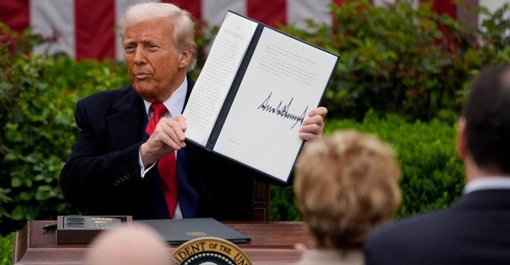 Trump incluye a Argentina en una ofensiva arancelaria y abre dudas sobre el trasfondo político de la relación bilateral
