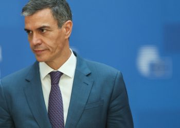 Sánchez evita exigir a Zapatero que devuelva las joyas y deja abierta la duda electoral