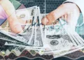 La suba del dólar golpeó al carry trade y obliga a recalcular las apuestas en pesos