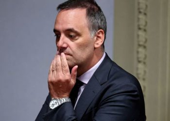 Adorni contra las cuerdas: Pollicita prepara el pedido para que justifique su patrimonio
