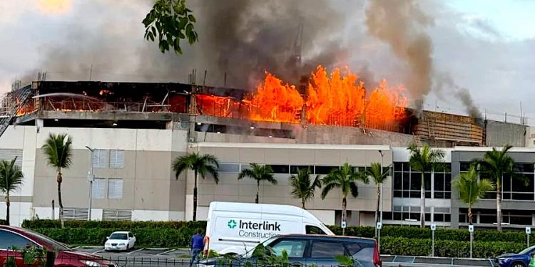 Alarma en Lima: un incendio obligó a evacuar el hotel Sheraton y movilizó a varias dotaciones de bomberos