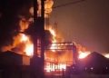 Ucrania golpeó la mayor refinería de Rusia en Omsk y mostró que Siberia ya no está fuera de alcance