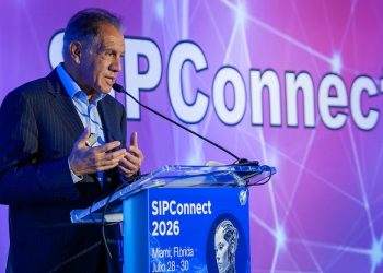 Hadad advirtió que la inteligencia artificial vacía de audiencia a los medios y puede convertirse en una maquinaria de manipulación política