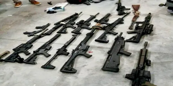 Se decomisó un arsenal que iba a México y expuso otra vez la ruta de armas hacia los carteles