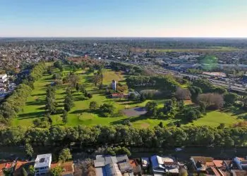 Vecinos de Villa Adelina convocan a defender el Parque del Golf y denuncian un negociado