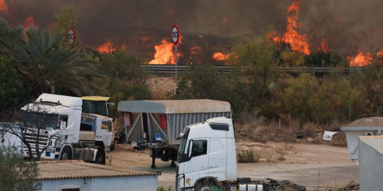 España declaró 211 emergencias catastróficas tras un semestre devastador de incendios, inundaciones y tormentas