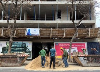 La construcción repuntó en mayo y le dio a Caputo un dato favorable en medio de una economía todavía partida