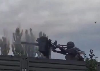 Un soldado ruso perdió el control de una ametralladora y casi provoca una masacre durante un deficiente entrenamiento