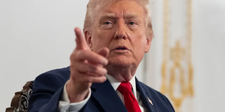 Trump advirtió que tiene “1.000 misiles cargados y apuntados a Irán” si Teherán intenta asesinarlo