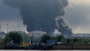 Ucrania golpeó una terminal petrolera en San Petersburgo y profundiza la guerra energética contra Rusia