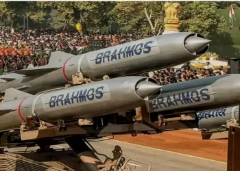El misil BrahMos abre una nueva carrera armamentística y plantea una incógnita: ¿podría terminar en el arsenal de Putin?