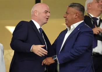 El FBI toma testimonios por los negocios de la AFA en Estados Unidos y crece la presión sobre Tapia y Toviggino