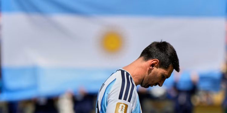 La soledad del subcampeón: la Scaloneta dejó Nueva Jersey entre lágrimas, silencio y unos pocos hinchas
