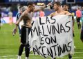 Malvinas dejó al Gobierno en offside mientras Milei negocia con Messi los festejos de la Selección