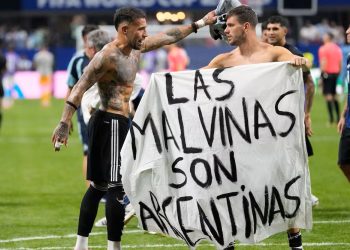 Malvinas dejó al Gobierno en posición incómoda mientras Milei negocia con Messi los festejos de la Selección