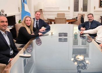 Milei ordena el Gobierno detrás de su reelección y busca un pacto inestable con los gobernadores