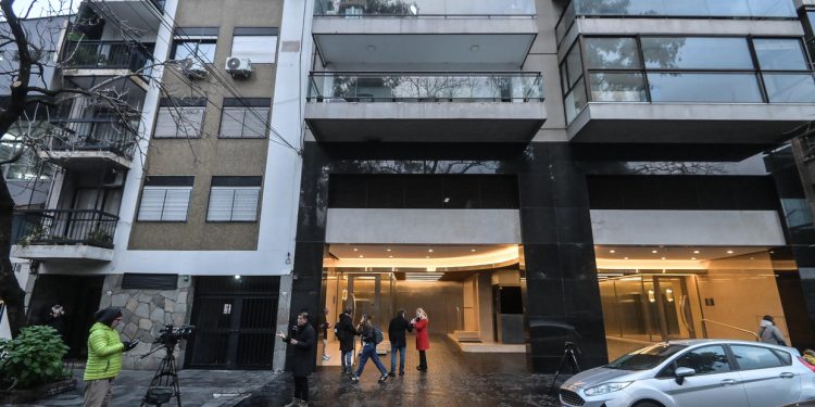 La Justicia inspeccionó el departamento de Jésica Cirio para determinar si allí se filmó el video de los dólares