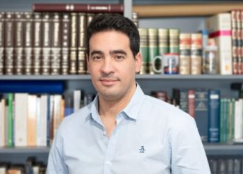 Ravier admitió que el dólar podría llegar a $1.800 y relativizó el impacto de una suba de hasta 20%