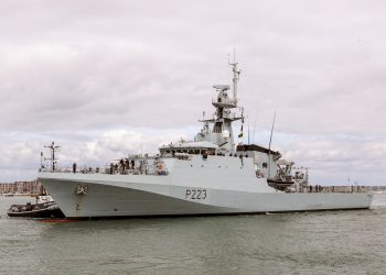 Buque militar británico continúa “agitando las aguas” argentinas y reavivó denuncias por militarización del Atlántico Sur