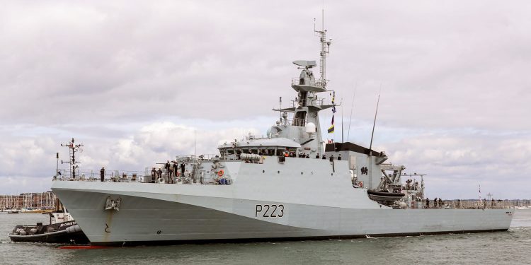 Buque militar británico continúa “agitando las aguas” argentinas y reavivó denuncias por militarización del Atlántico Sur